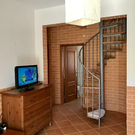 House - Large Patios, Free Wifi, Parking בית נופש *