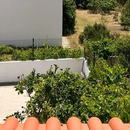 House - Large Patios, Free Wifi, Parking *